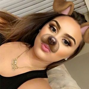 Meet your Posher, Abi